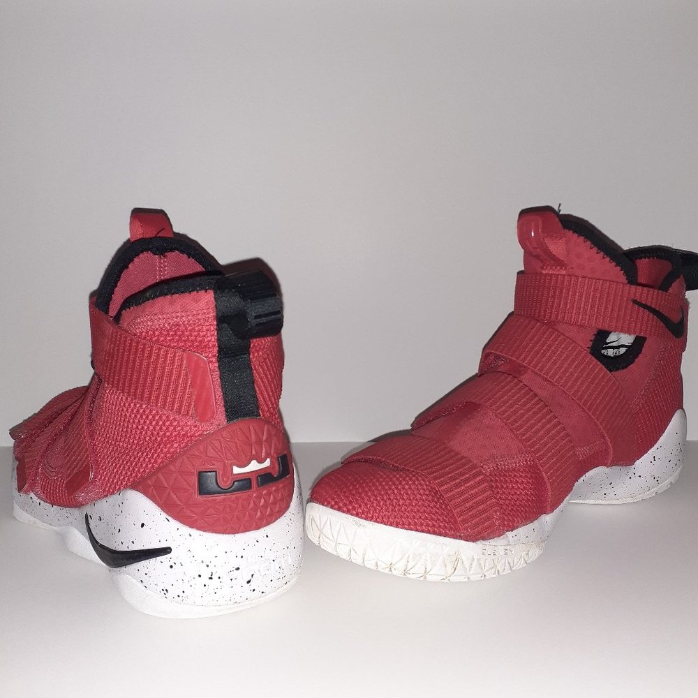 Nike LeBron Soldier Youth 6 University Red